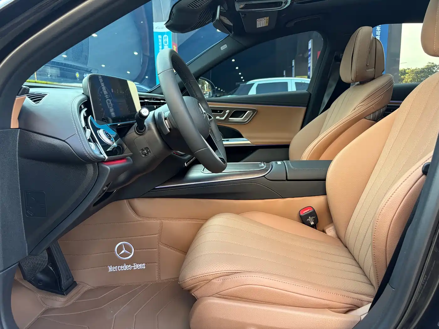 Mercedes-Benz E-Class 2025 E 300 L Luxury фото 12