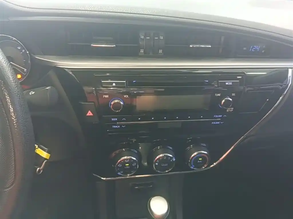 Toyota Corolla 2014 1.6L CVT GL фото 13