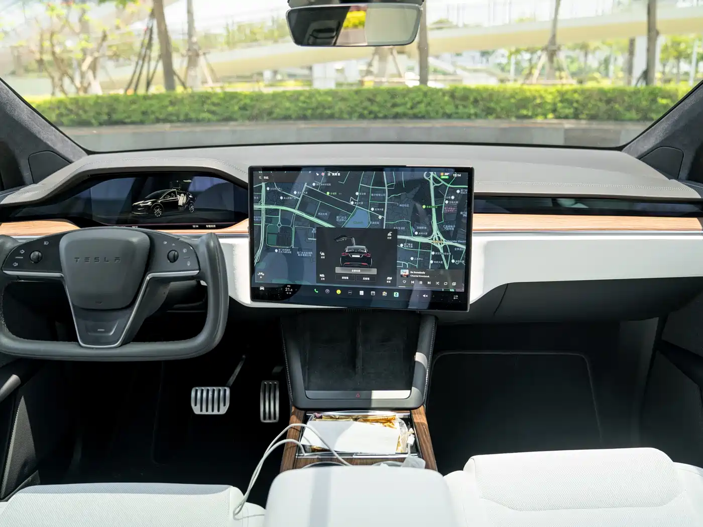 Tesla Model X 2023 Dual Motor All-Wheel Drive Edition фото 17