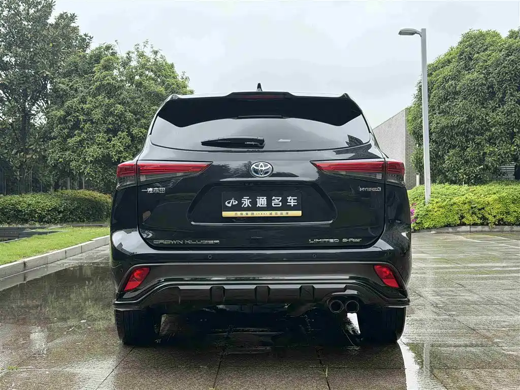 Toyota Crown Kluger 2021 2.5L HEV AWD Flagship Edition фото 4