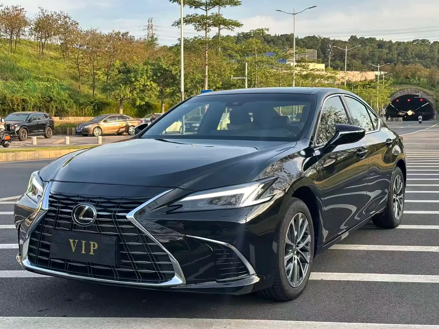 Lexus ES 2025 200 Ultimate Edition