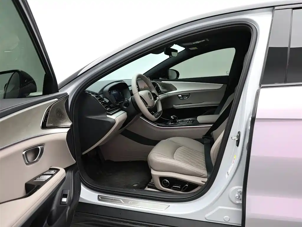 BYD Han 2025 DM-i 125KM Honor фото 9