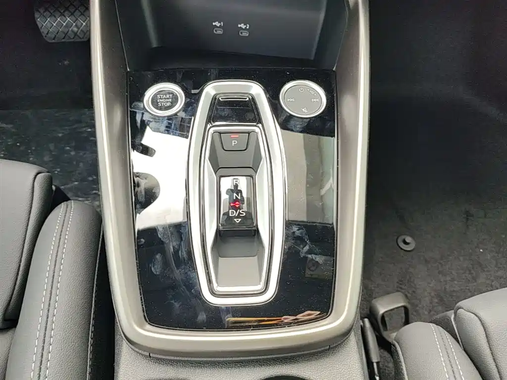Audi A3 2025 Facelift A3L Limousine 35TFSI Flying Joy Edition фото 14