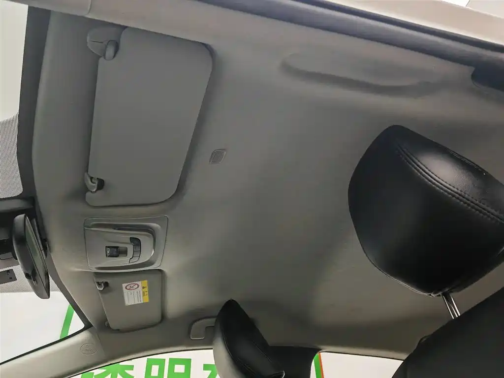Toyota Corolla 2023 1.8L Smart Hybrid Dual Engine Pioneer Edition фото 14