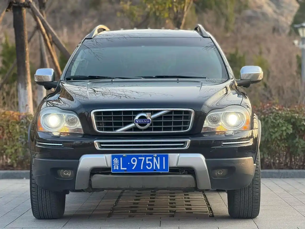 Photo 2 - Volvo XC90