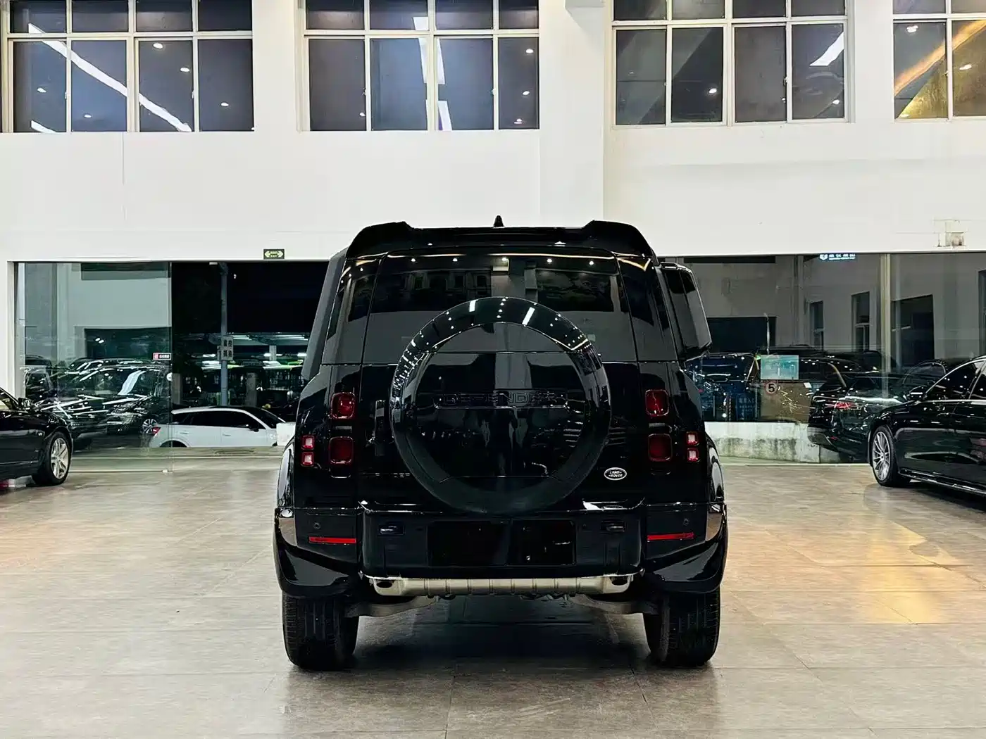 Land Rover Defender 2026 2025 110 3.0T P400 -Dynamic HSE