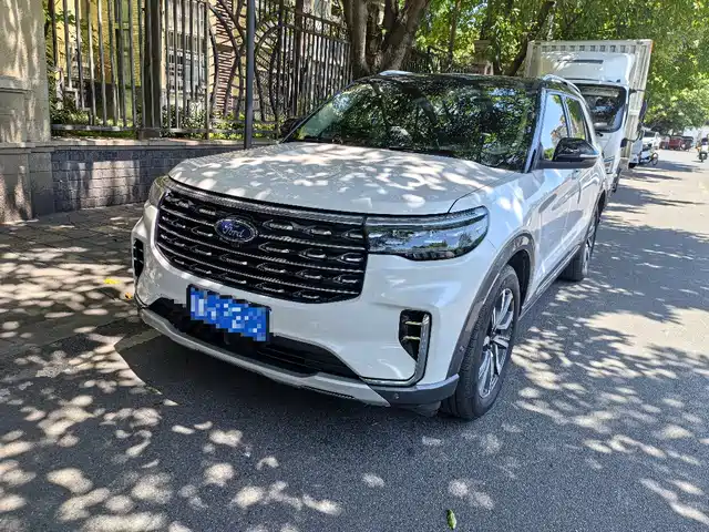 Ford Explorer EcoBoost 285, полный привод, Titanium, 7 мест