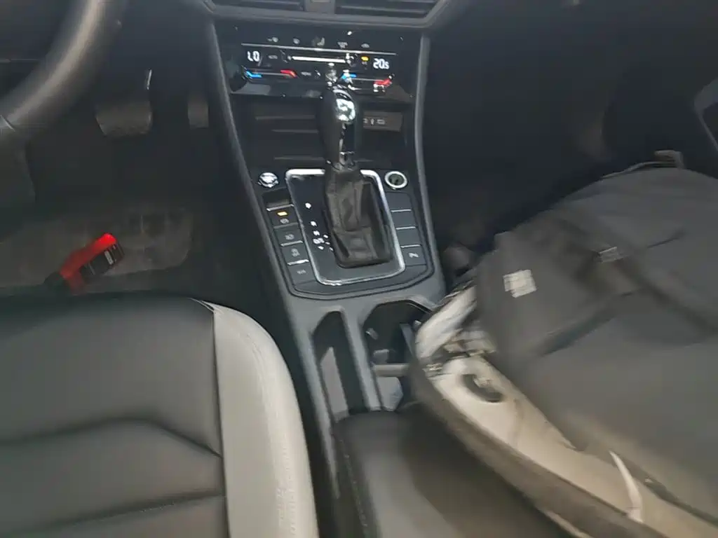 Volkswagen Bora 2024 300TSI DSG Premium Ride Edition фото 14