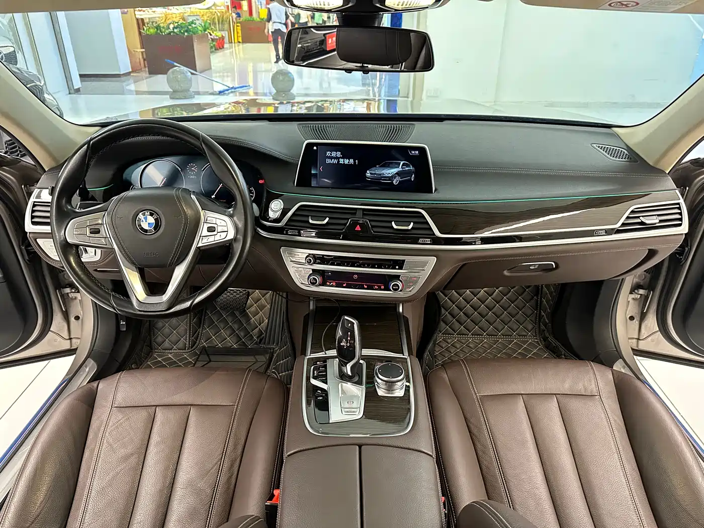 BMW 7 Series 2018 730Li Leading Type Excellence Package фото 23