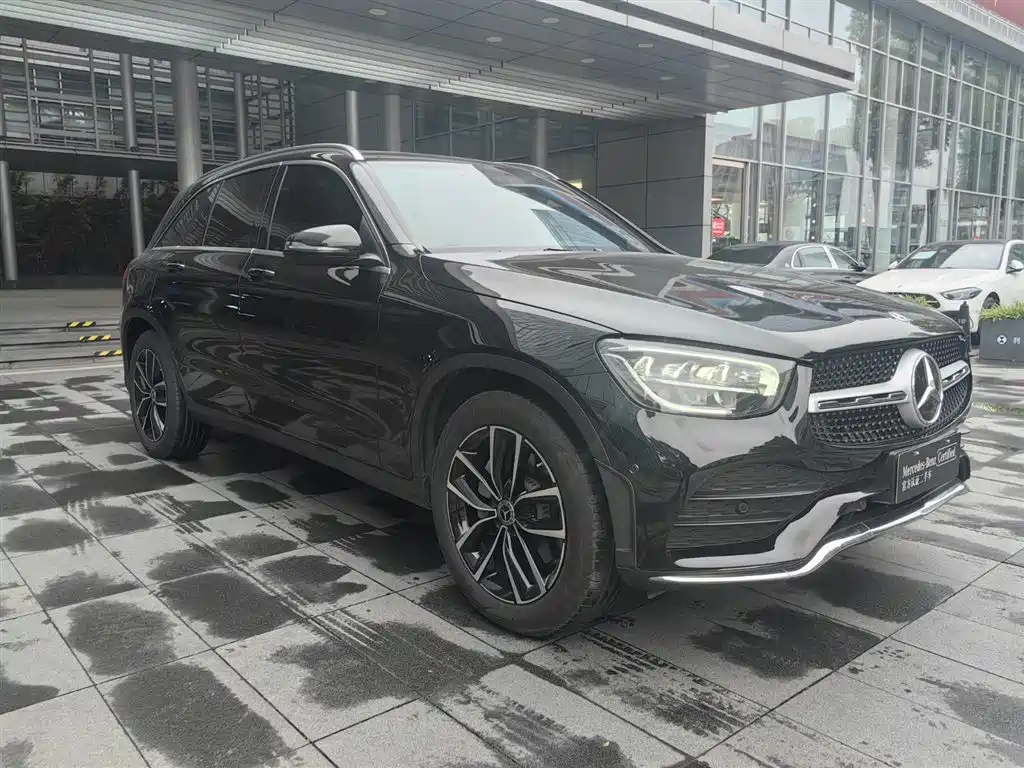 Mercedes-Benz GLC 2022 Model GLC 260 L 4MATIC Luxury Edition фото 3