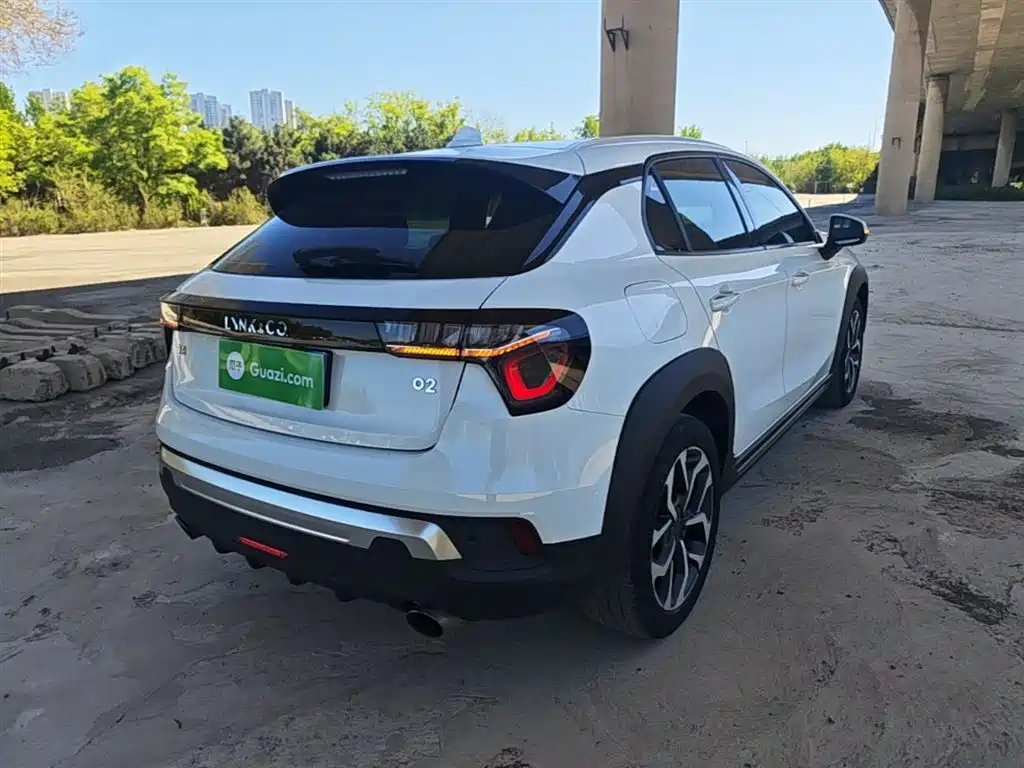 Lynk & Co 02 2018 1.5T DCT 2WD Power Edition China V фото 7