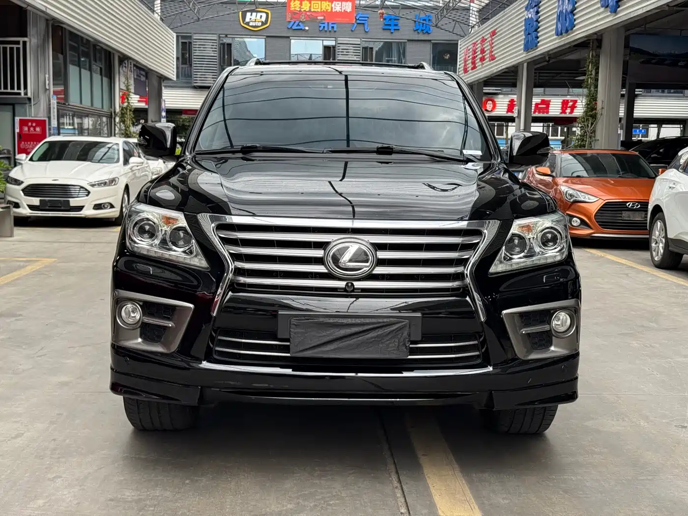 Lexus LX 2013 570 фото 2