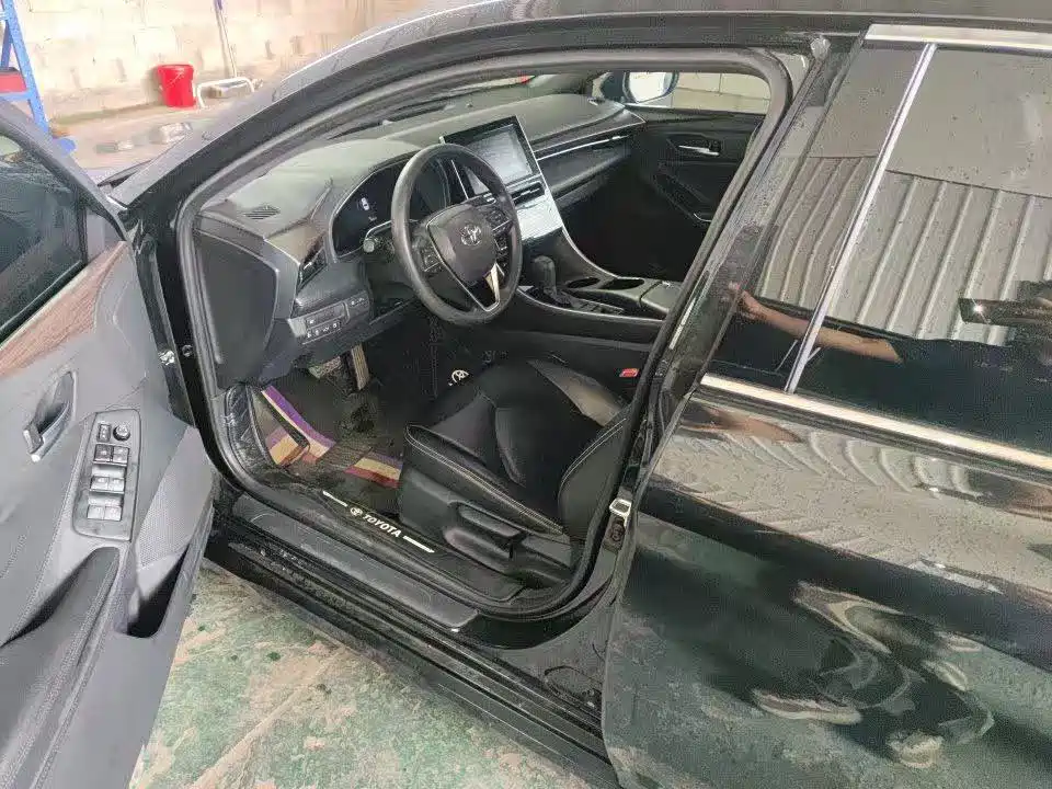 Фото 4 - Toyota Avalon