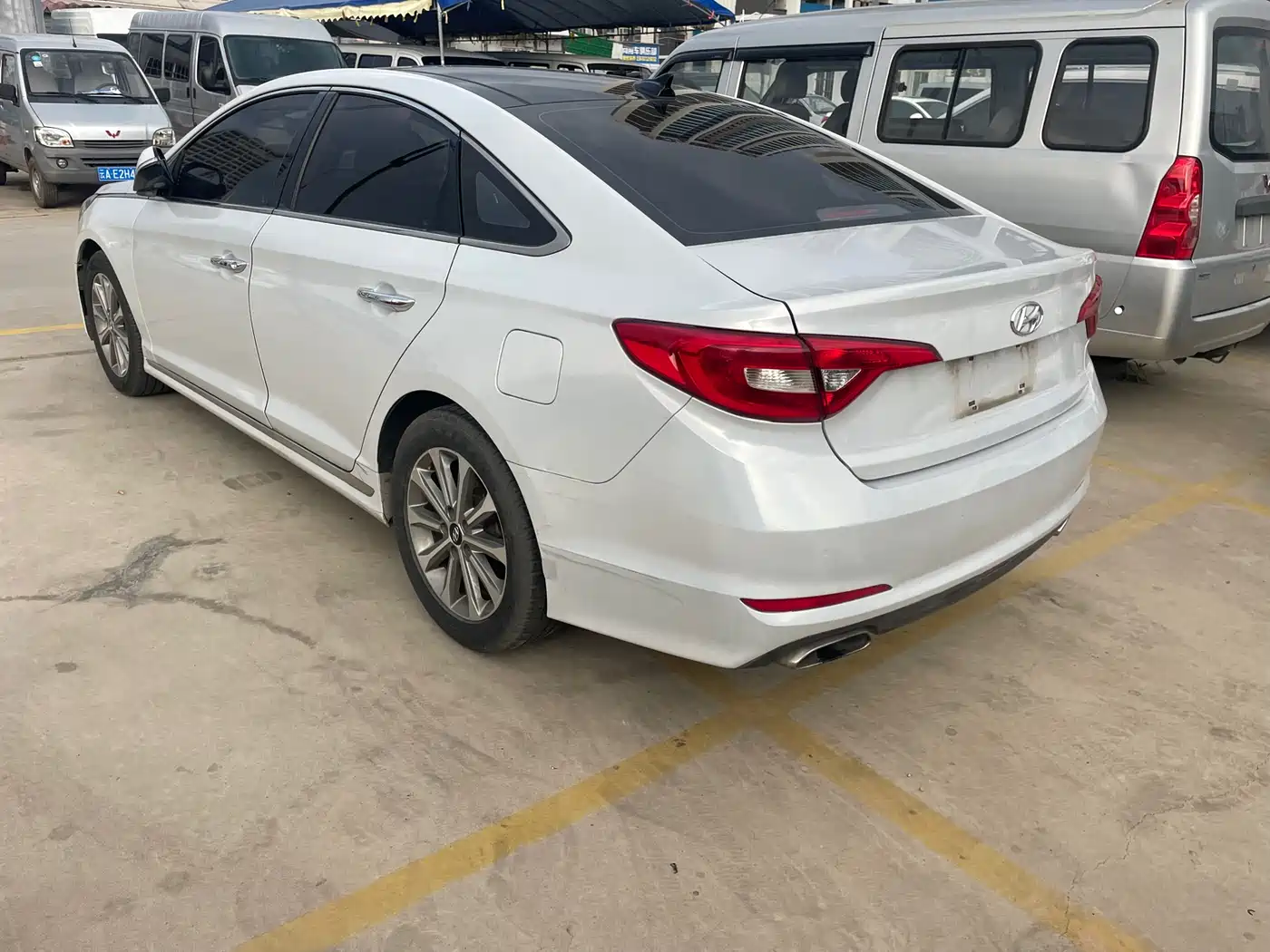 HYUNDAI SONATA