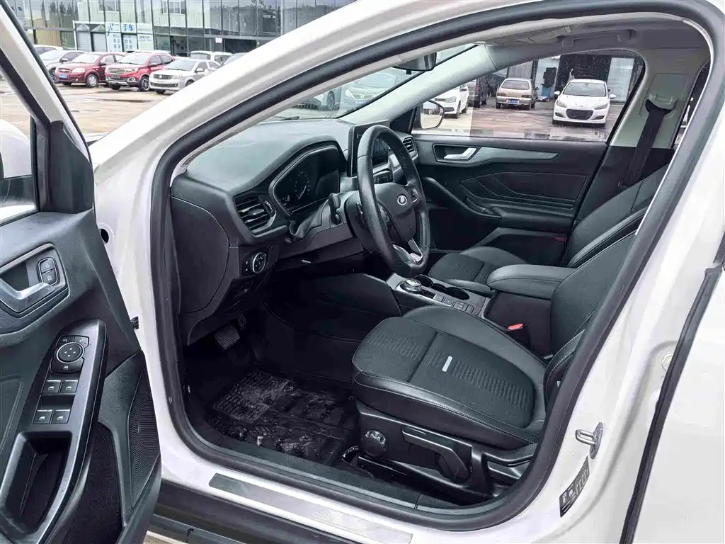 Ford Focus Active 2020 2020 EcoBoost 180 Auto Trendy Edition