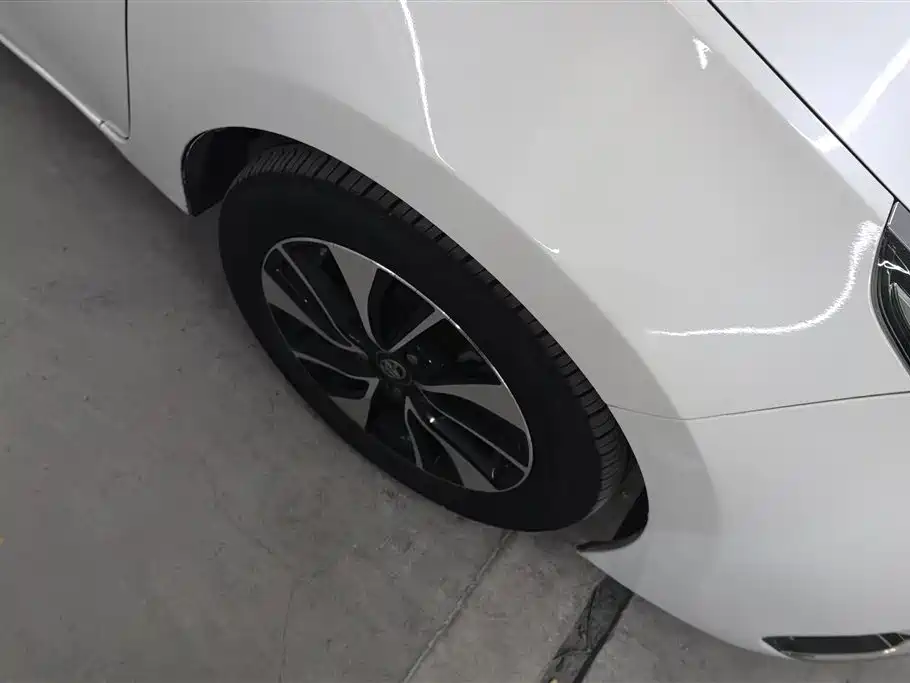 Toyota Levin 2018 185T CVT Premium Edition China V фото 6