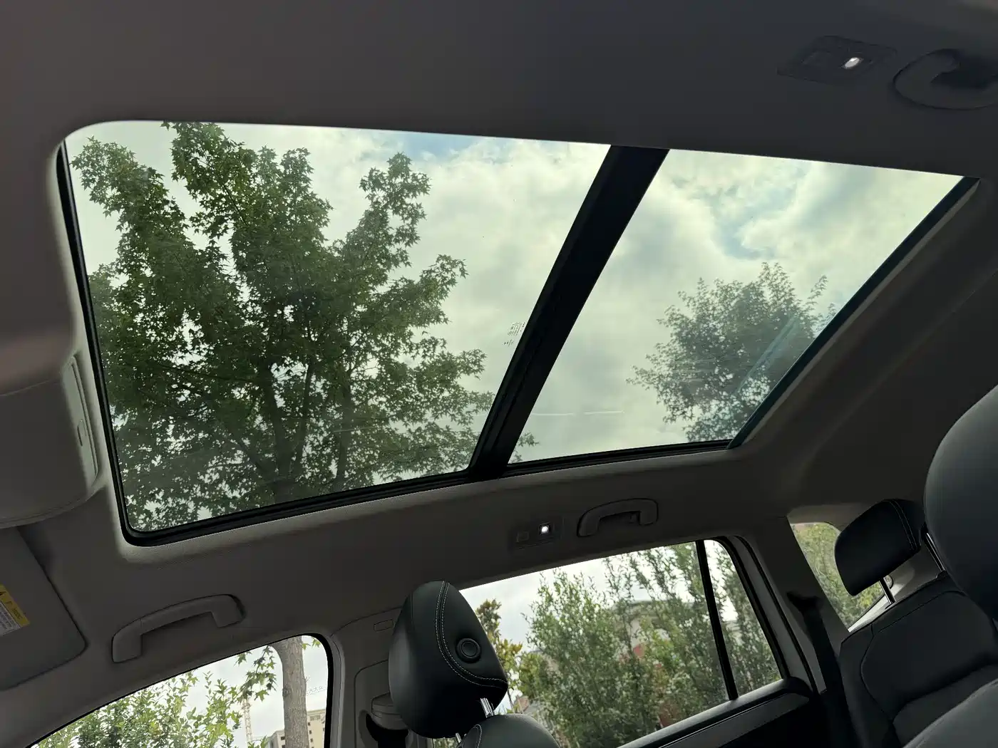 Volkswagen Tiguan L 2019 330TSI Automatic 2WD Smart Luxury Edition China VI фото 11