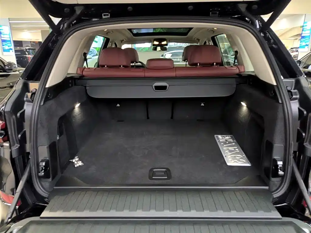 BMW X5 2023 xDrive 30Li Premium M Sport Black Night Package фото 15
