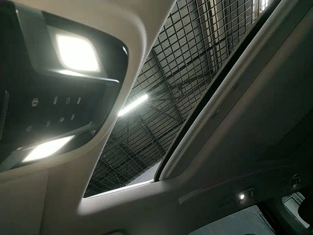 JAC Refine Refine RF8 PHEV 2024 2024 Smart Edition 1.5T 150KM Flagship (LFP)