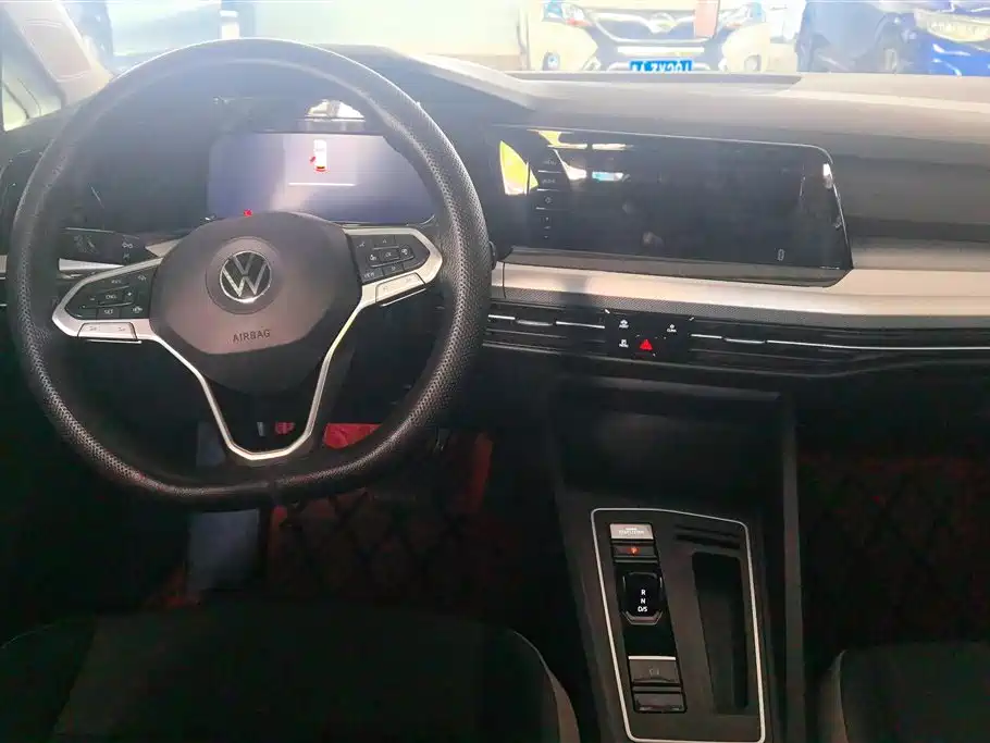 Volkswagen Golf 2021 280TSI DSG 30th Anniversary Edition фото 12