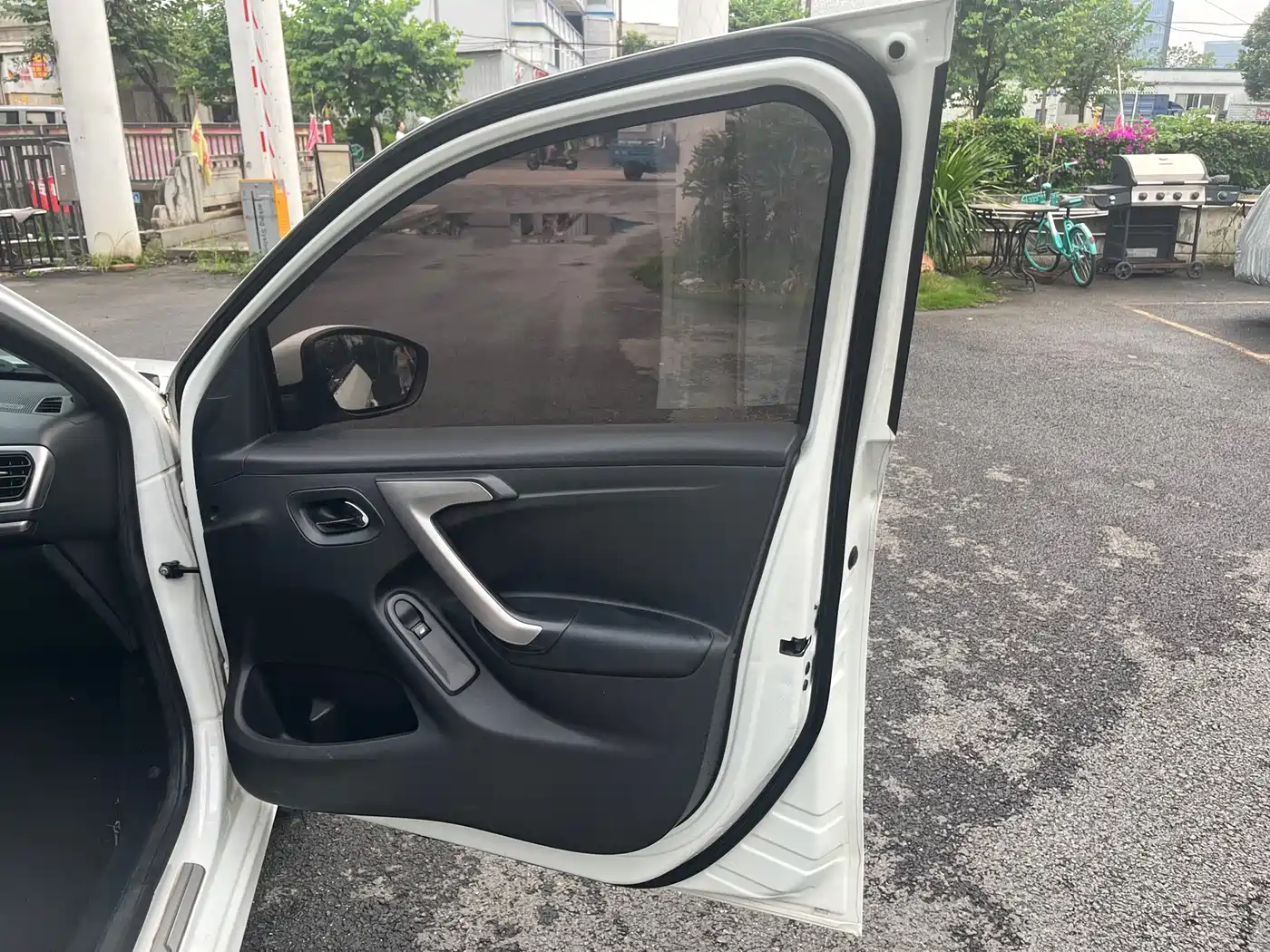 Peugeot 301 2014 1.6L Automatic Luxury Edition фото 16