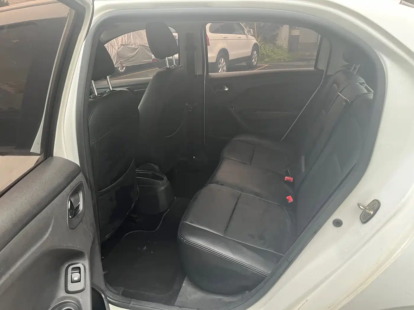 Peugeot 301 2014 1.6L Automatic Luxury Edition фото 19