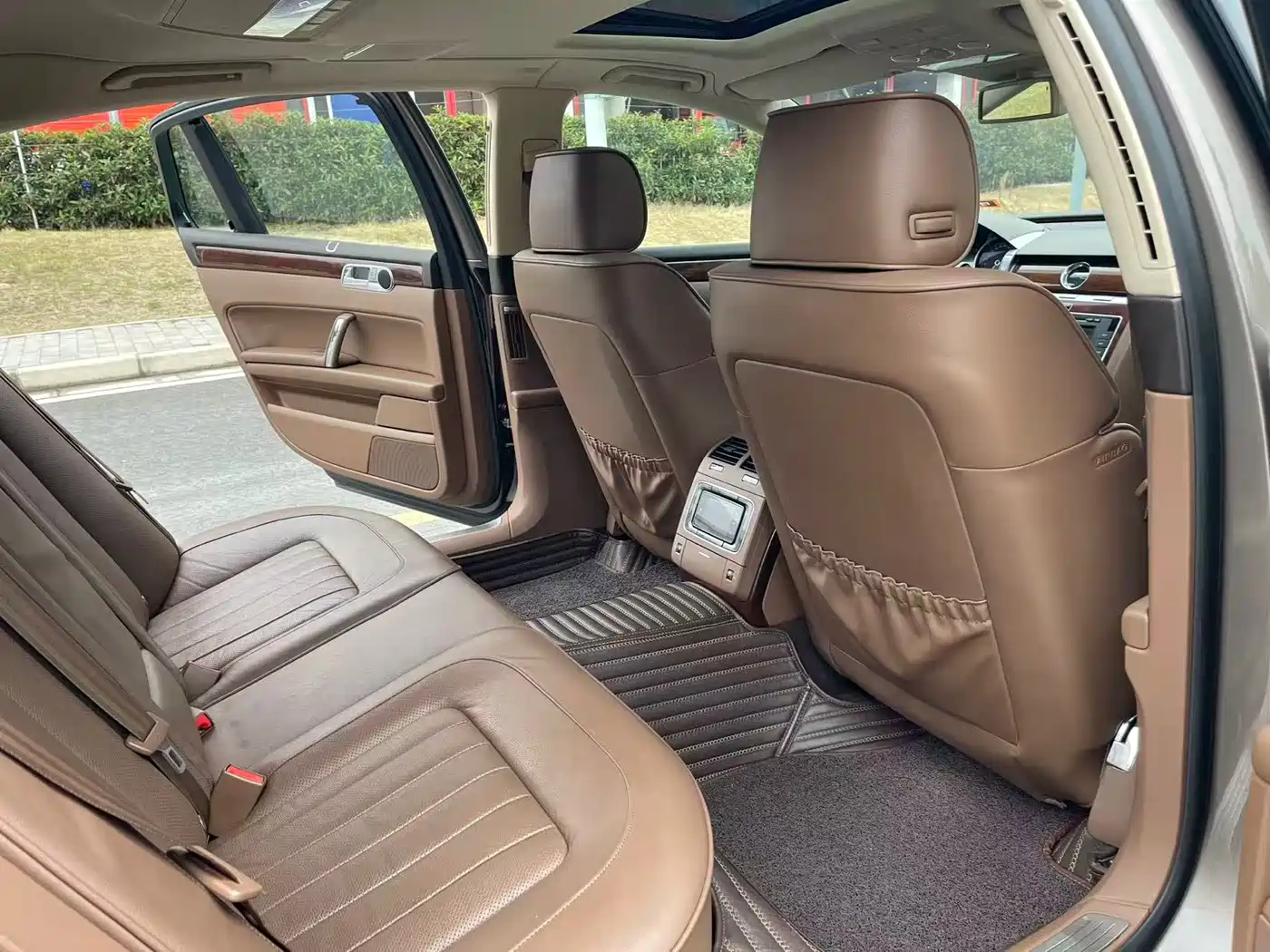 Volkswagen Phaeton 2015 Model 3.0L Smart Enjoyment Edition фото 13