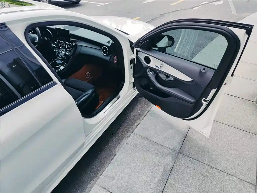 Mercedes-Benz C-Class 2017 C 200 Sport фото 22