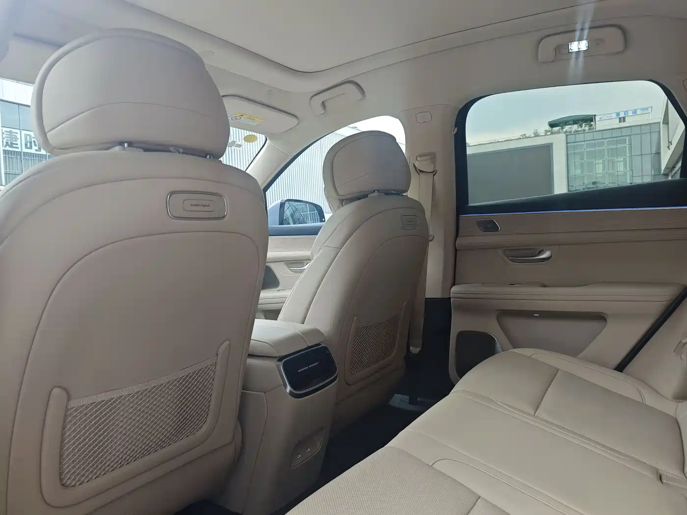 AITO Wenjie AITO M5 2024 Extended Range Max RS AWD Advanced Smart Driving Edition фото 25