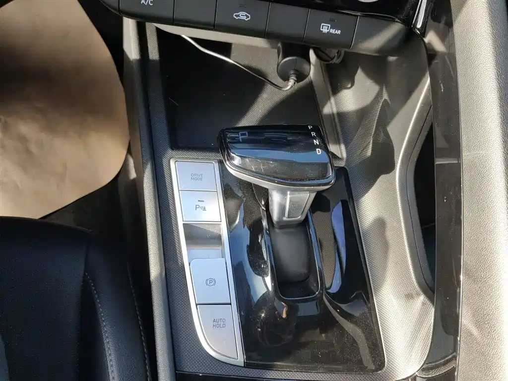 Hyundai Elantra 2023 1.5L CVT GLX Elite Edition фото 10