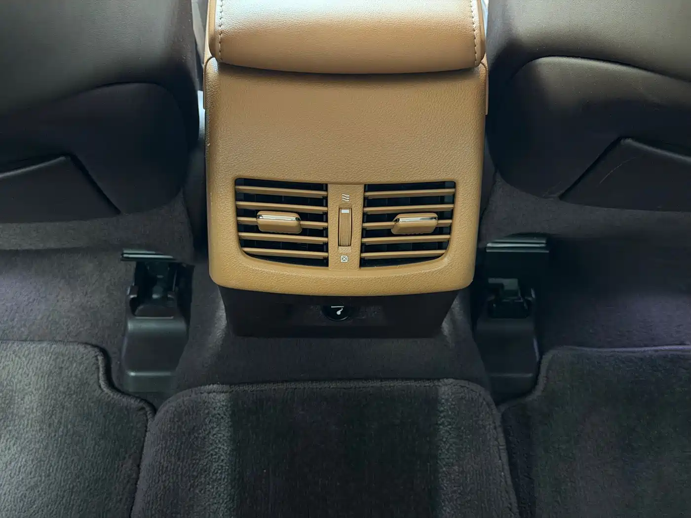 Lexus ES 2015 300h Comfort Edition фото 10