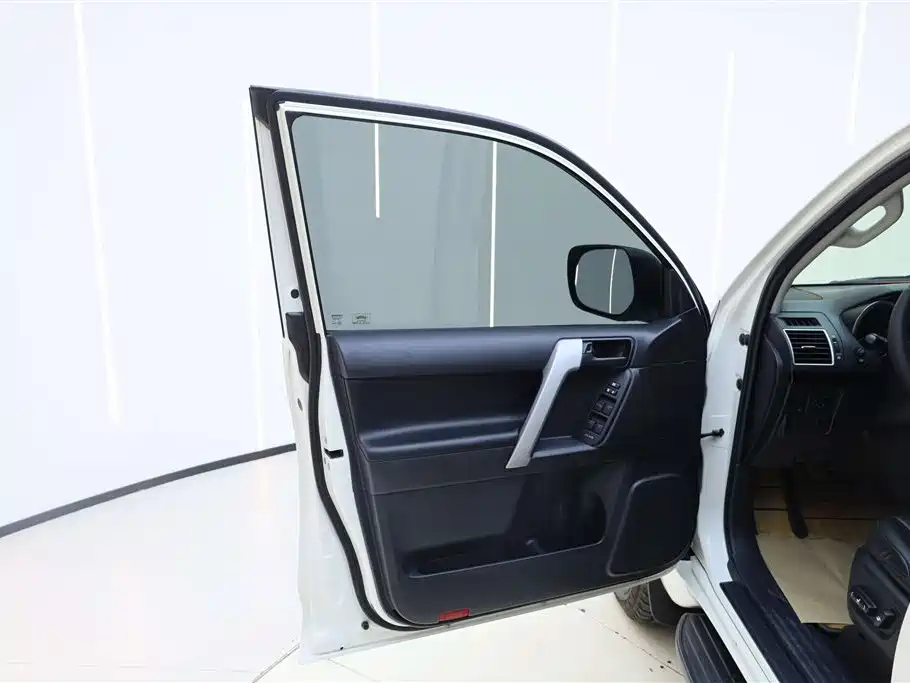 Toyota Prado 2016 2.7L Auto Luxury Edition фото 26