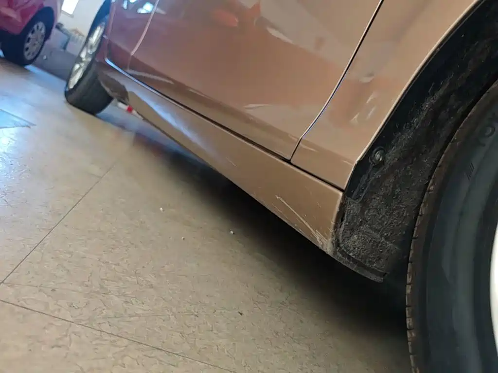 Фото 21 - Volvo V40