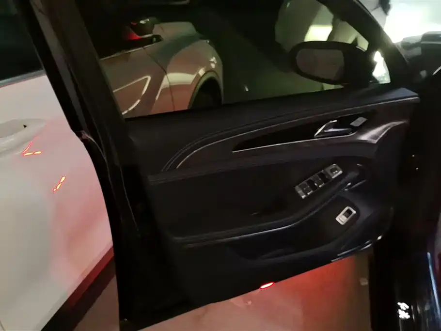 Hongqi H9 2020 2.0T Smart Connection Qi Xiang Edition фото 7