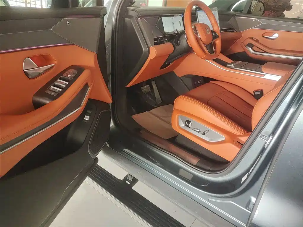 BYD Tang L 2025 DM 175KM Drone Player Edition фото 16