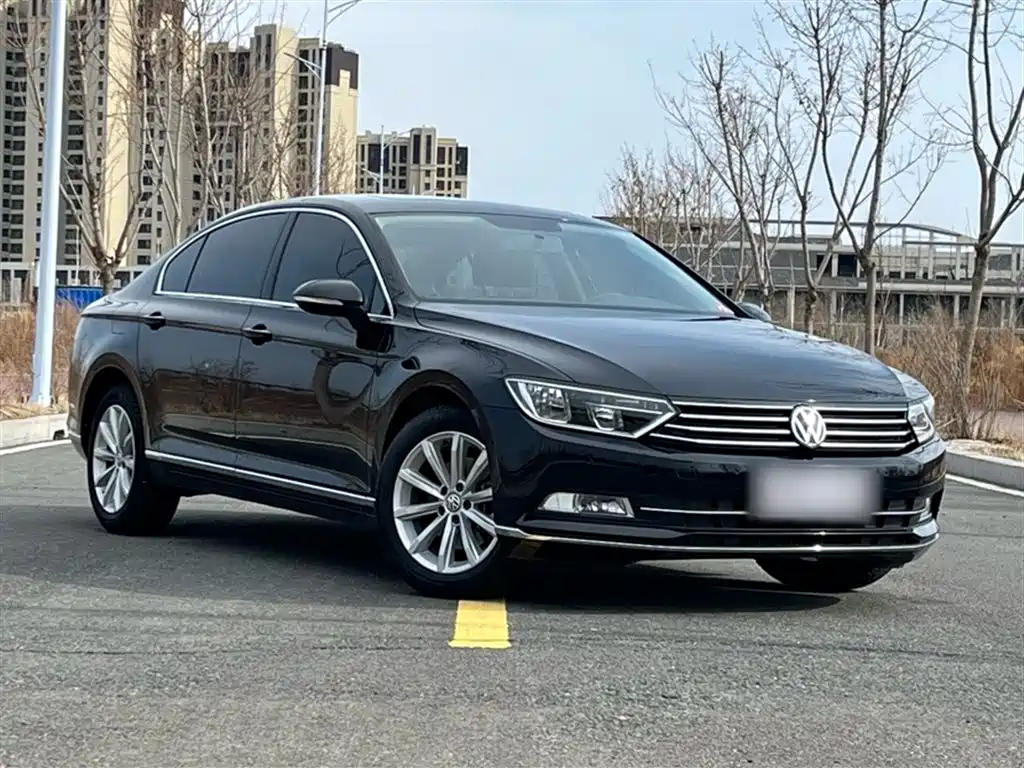 Volkswagen Magotan 2018 330TSI DSG Leading фото 8