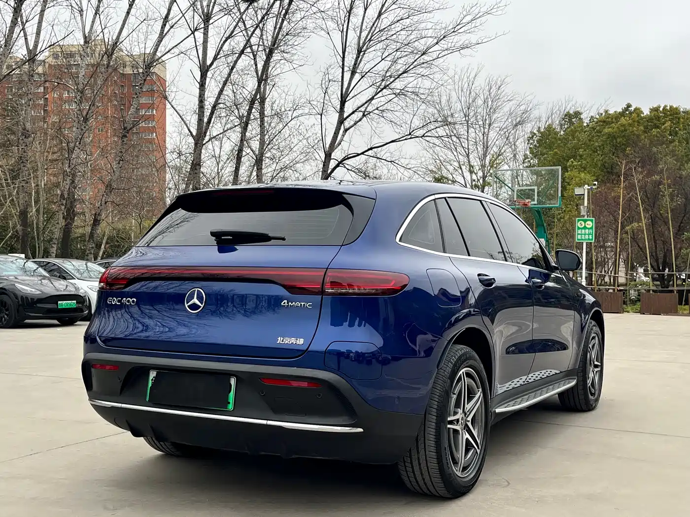 MERCEDES-BENZ EQC