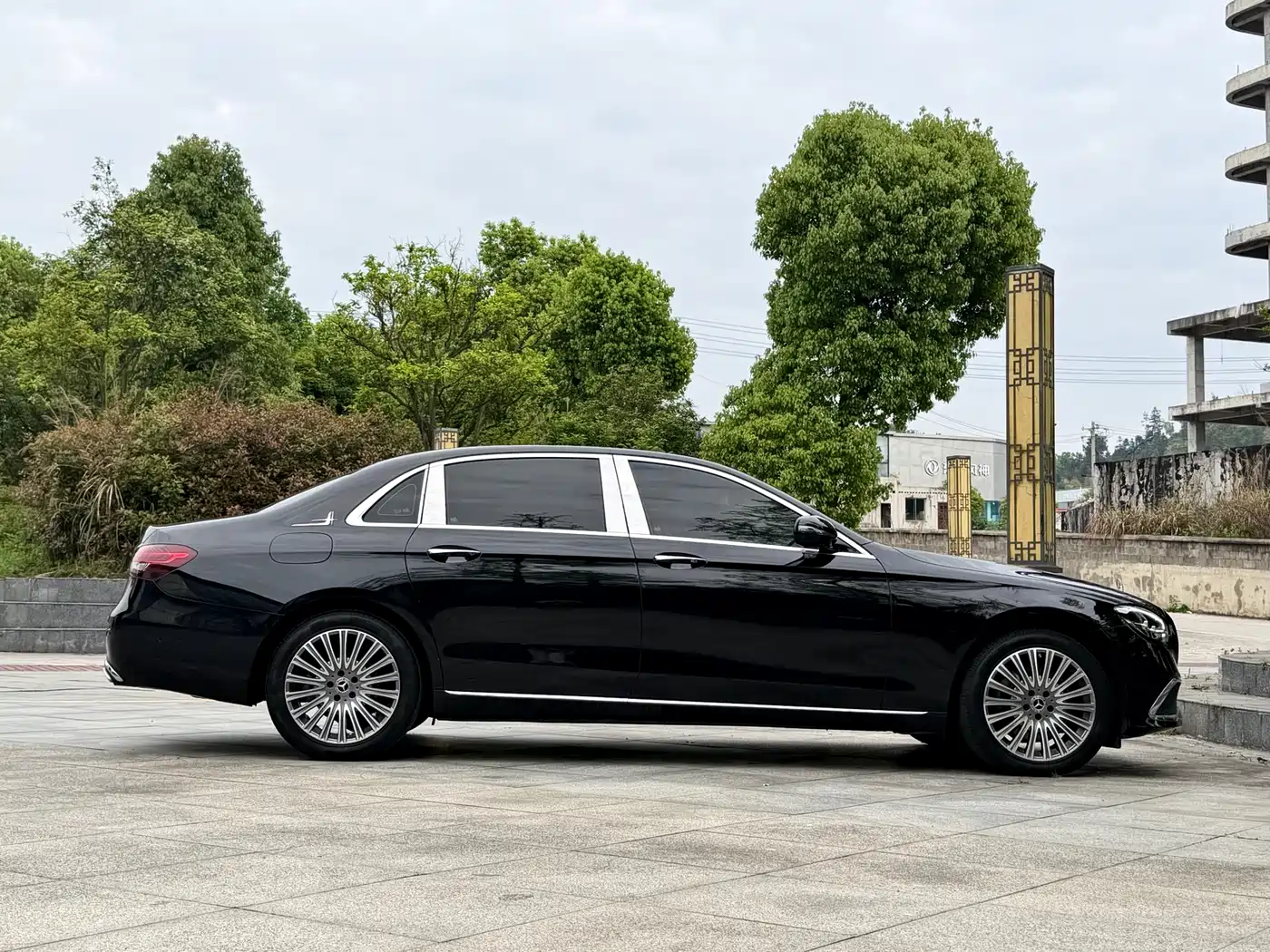 Mercedes-Benz E-Class 2023 E 300 L Luxury фото 7
