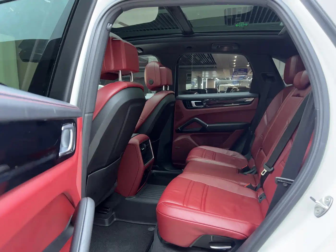 Porsche Cayenne New Energy 2019 Cayenne E-Hybrid 2.0T фото 10