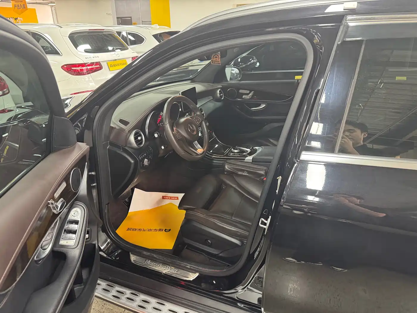 Mercedes-Benz GLC 2018 Facelift GLC 260 4MATIC Luxury фото 2