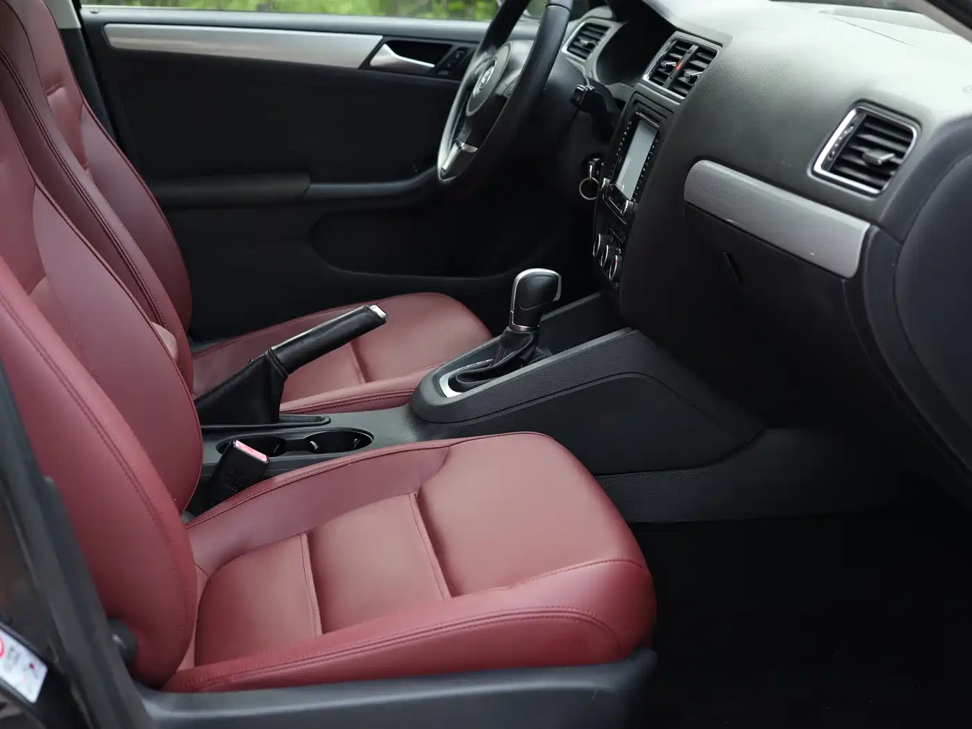 Volkswagen Sagitar 2014 Facelift 1.6L Automatic Comfort фото 33