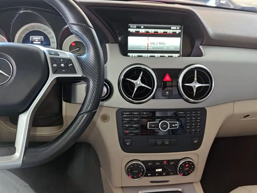 Mercedes-Benz GLK-Class 2015 GLK 300 4MATIC Fashion Ultimate Edition фото 13