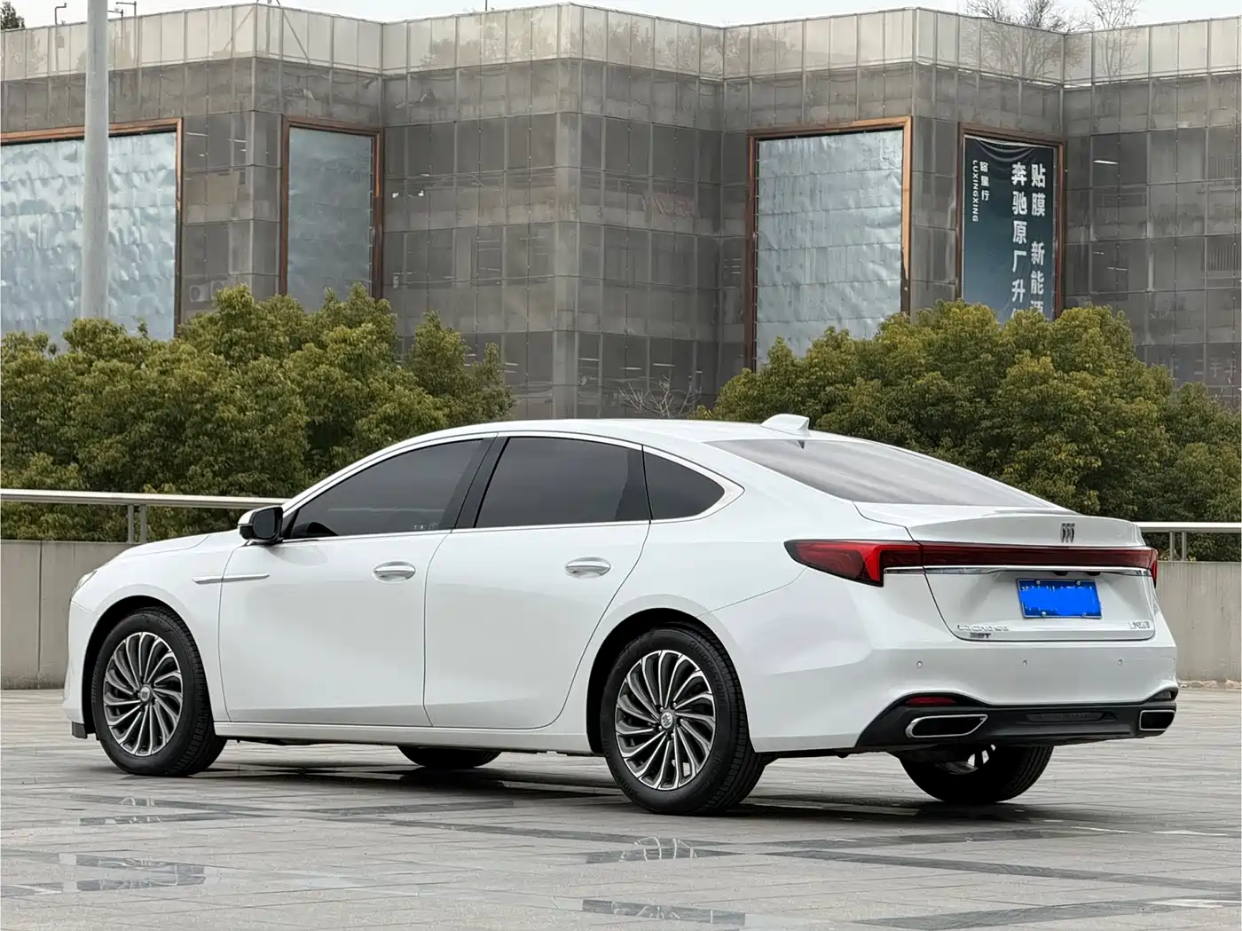 Buick LaCrosse 2023 28T Premium Edition фото 7