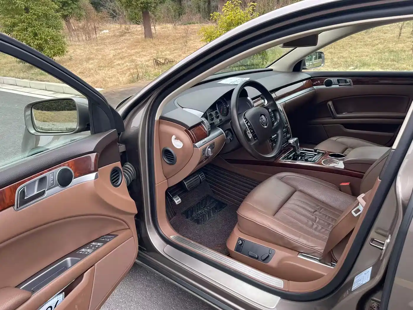 Volkswagen Phaeton 2015 Model 3.0L Smart Enjoyment Edition фото 8