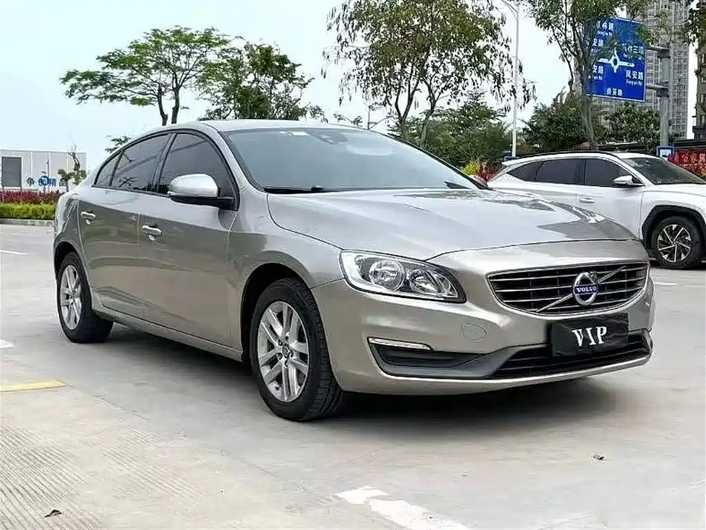 VOLVO S60