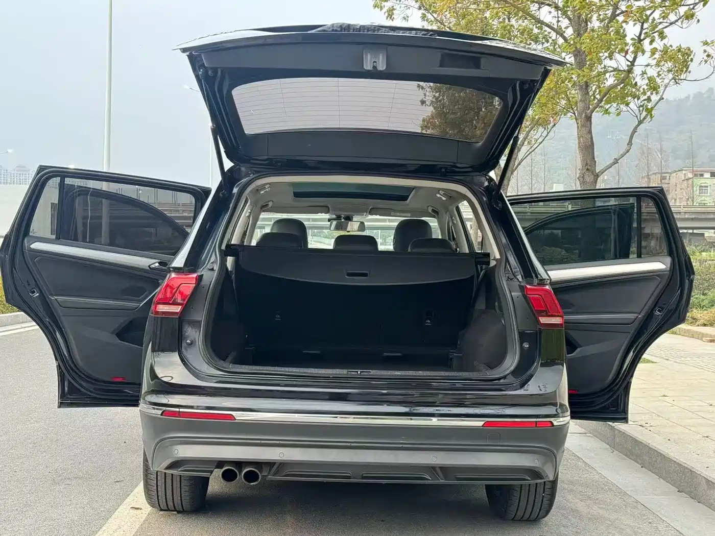 Volkswagen Tiguan L 2019 330TSI Automatic 2WD Panorama Comfort Edition China VI фото 15