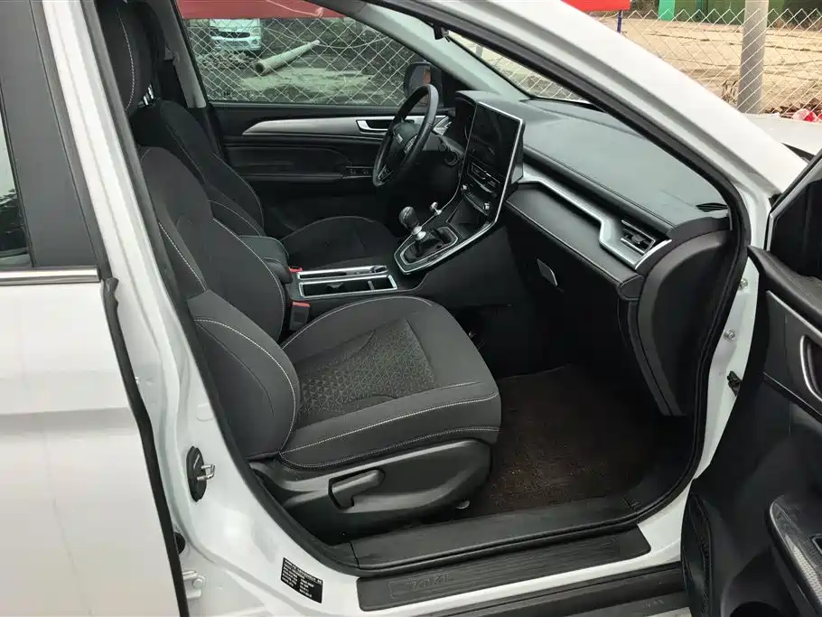 Haval M6 2021 PLUS 1.5T Manual Elite Smart Connect фото 8