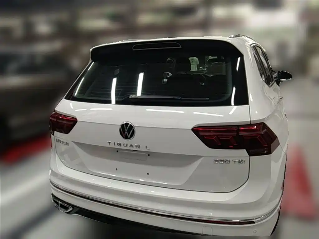 Volkswagen Tiguan L 2024 330TSI Automatic 2WD R-Line Premium Enjoyment Edition фото 10