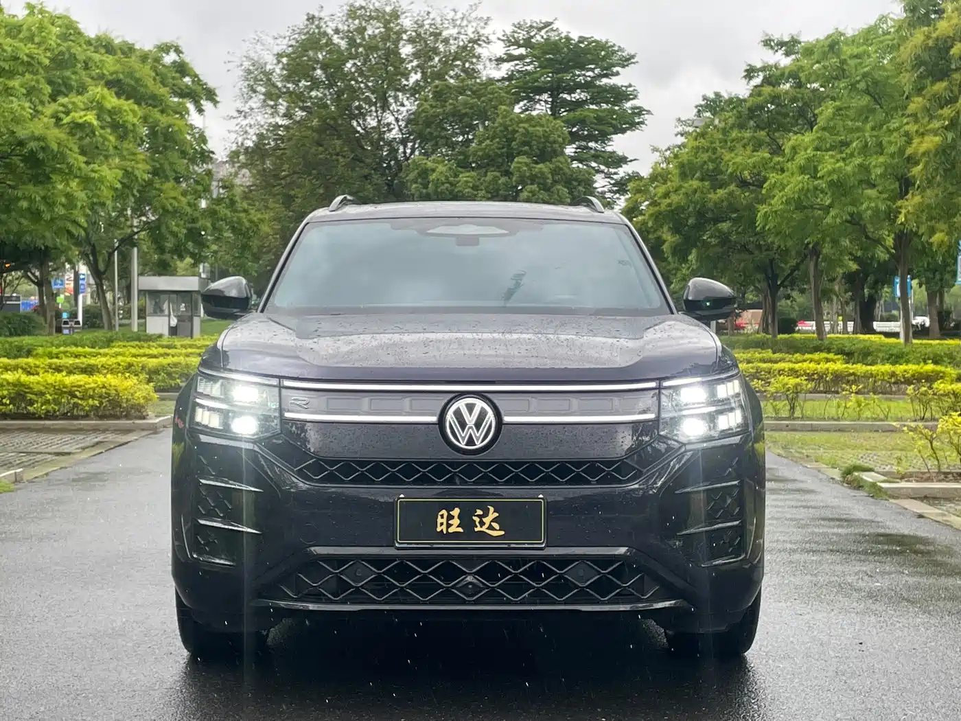 Volkswagen Teramont 2025 Teramont Pro 450TSI 4WD Summit Edition фото 2