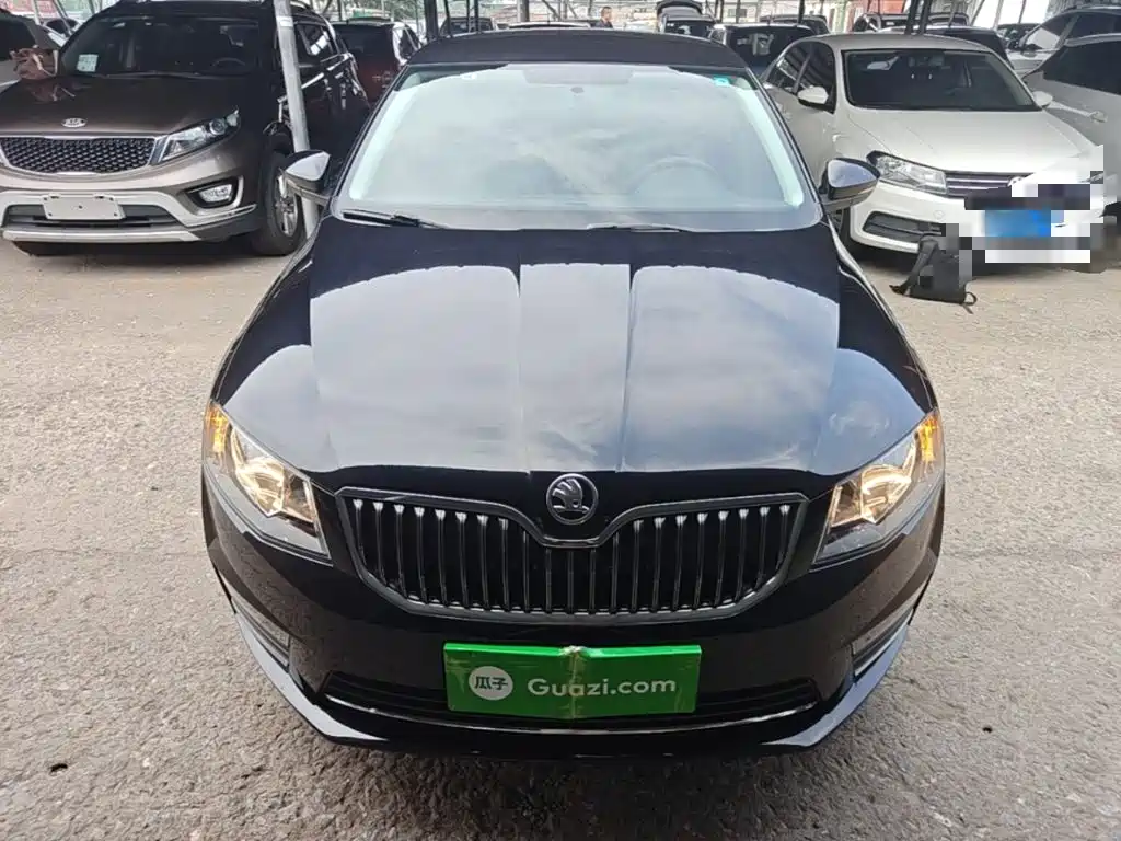 Фото 3 - Škoda Octavia